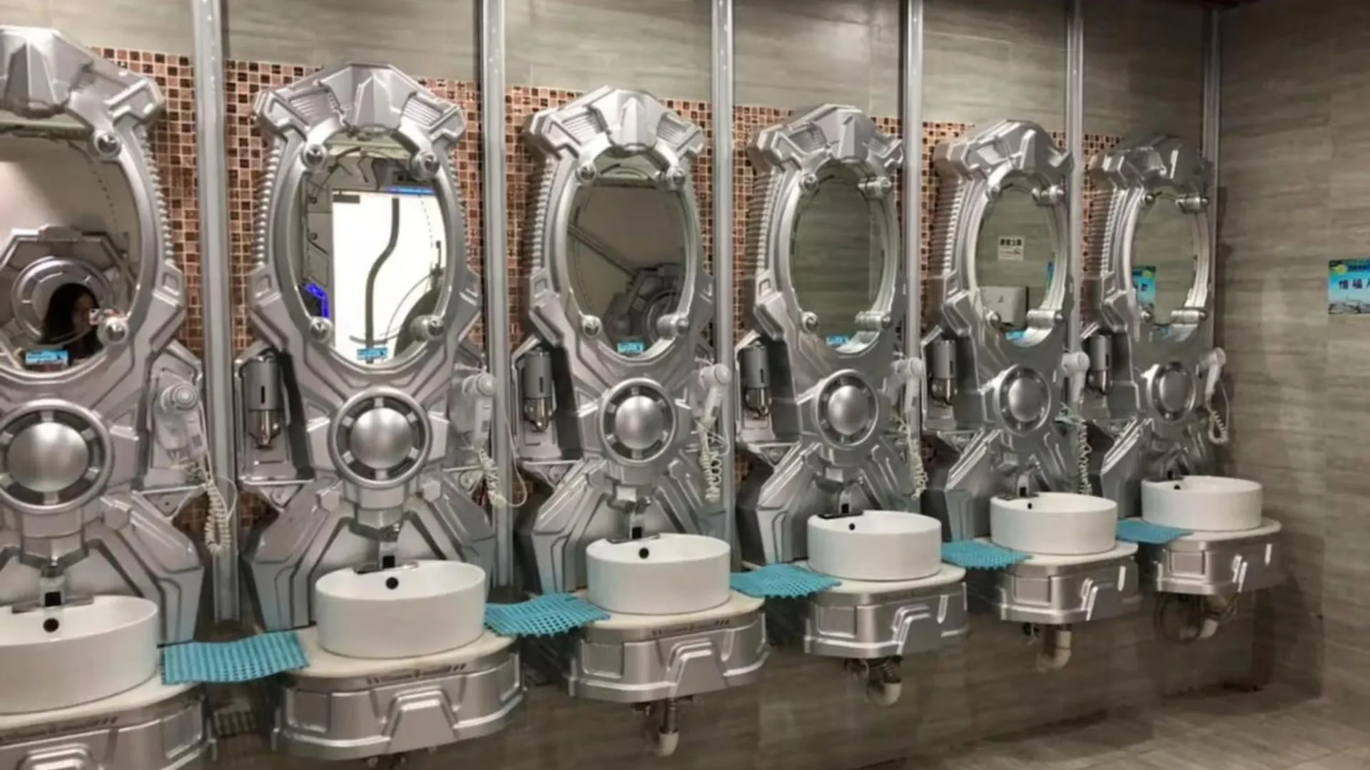 Zhuhai Dreamers Capsule Hotel