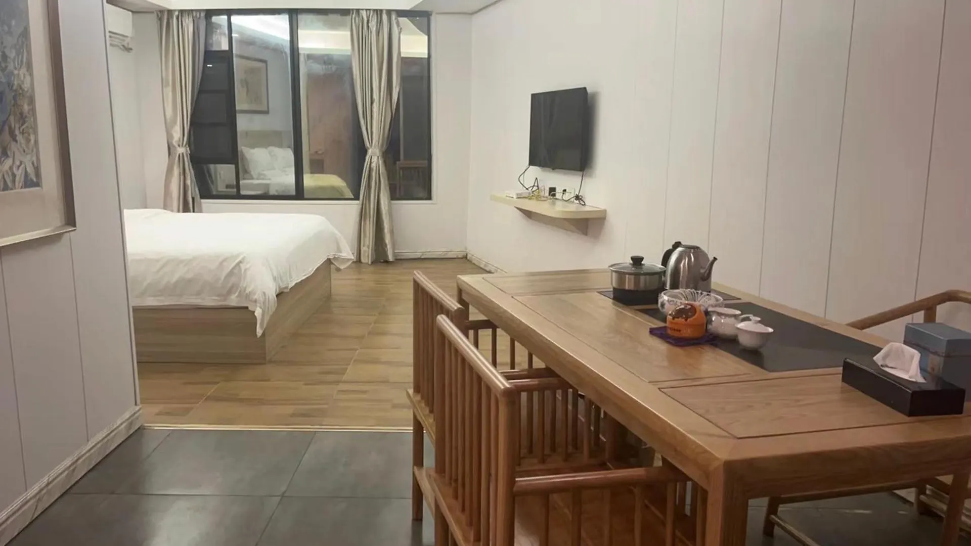 Zhuhai Dreamers Capsule Hotel