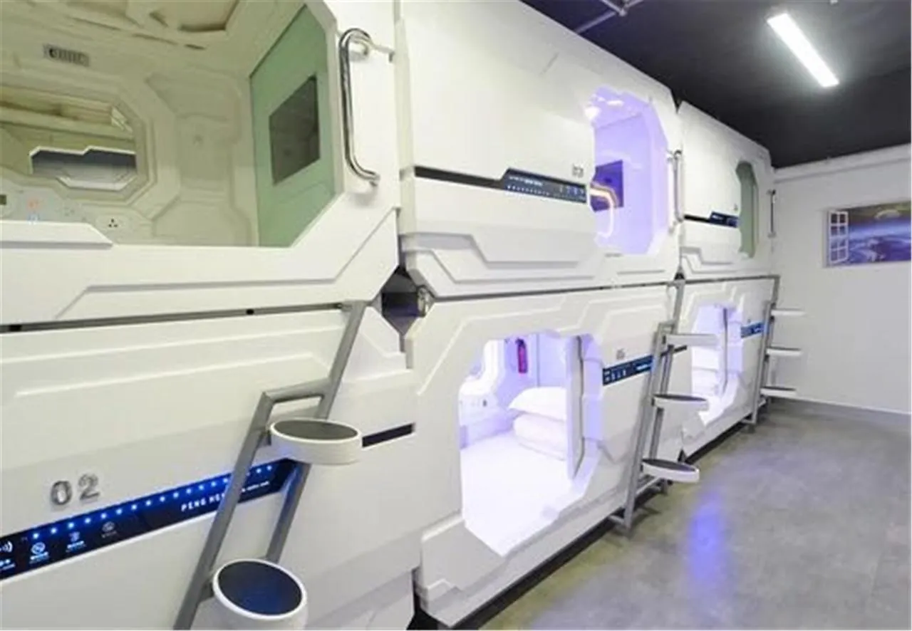 Zhuhai Dreamers Capsule Hotel
