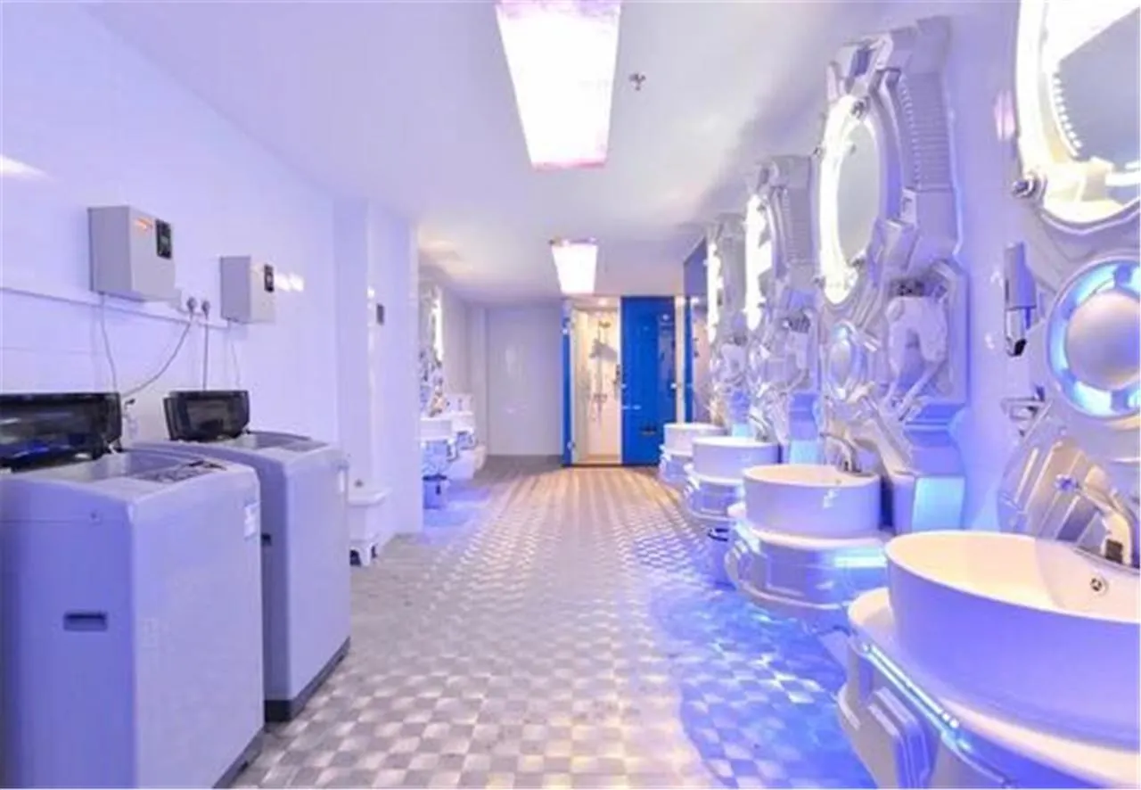 Zhuhai Dreamers Capsule Hotel 2*,  중국